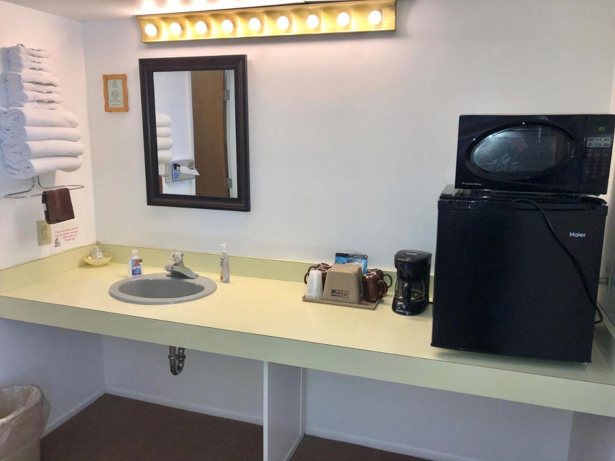 Budget Host Inn Ironwood Dış mekan fotoğraf