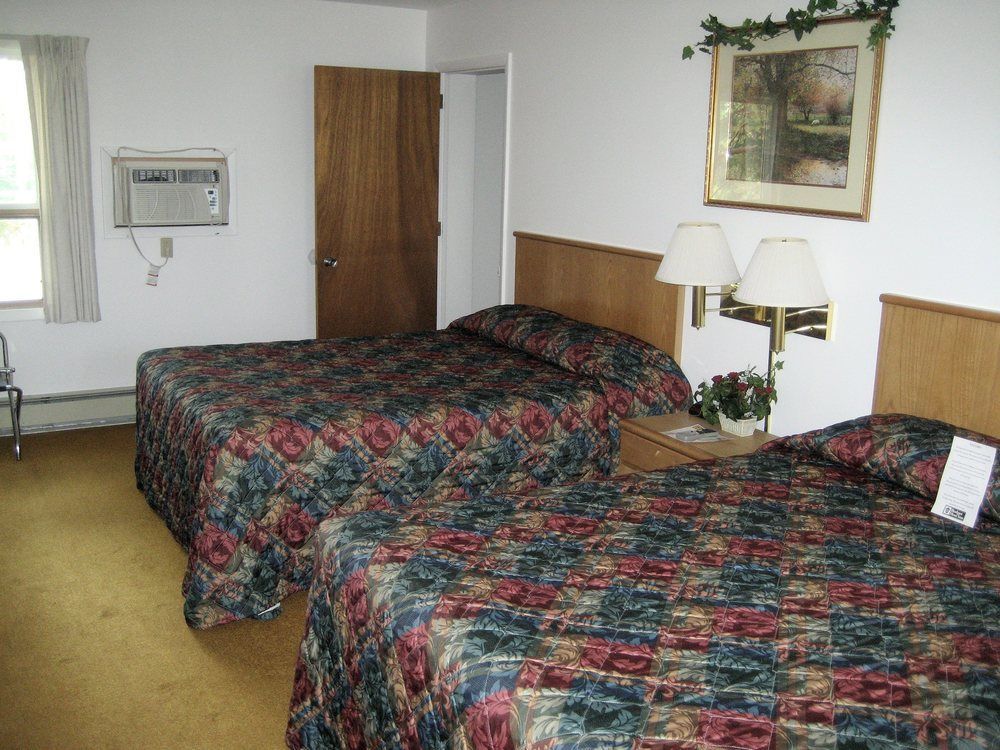 Budget Host Inn Ironwood Dış mekan fotoğraf