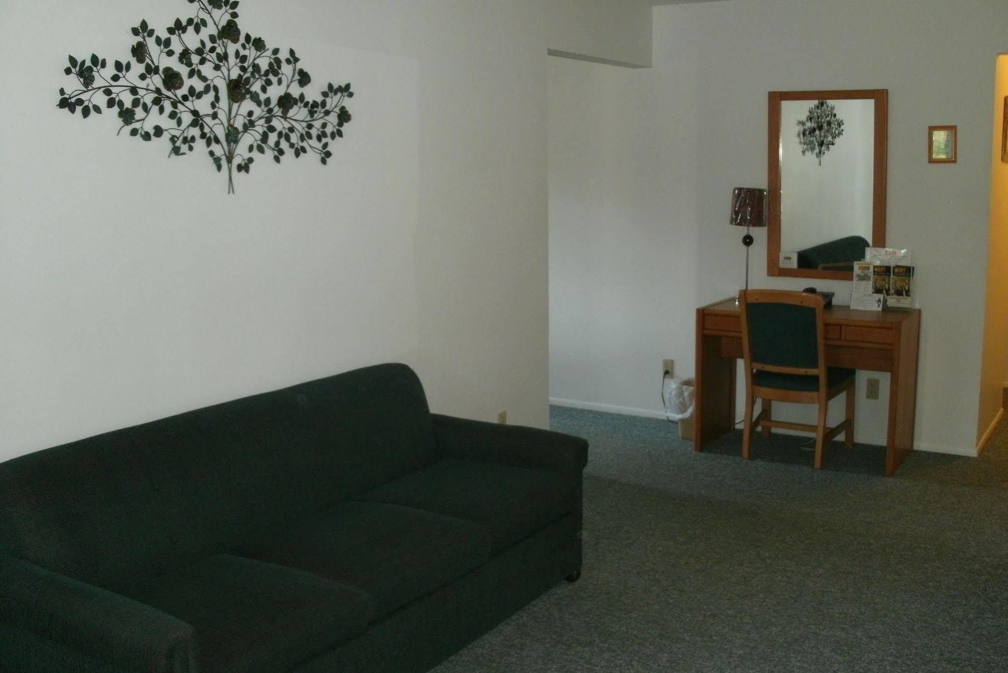 Budget Host Inn Ironwood Dış mekan fotoğraf