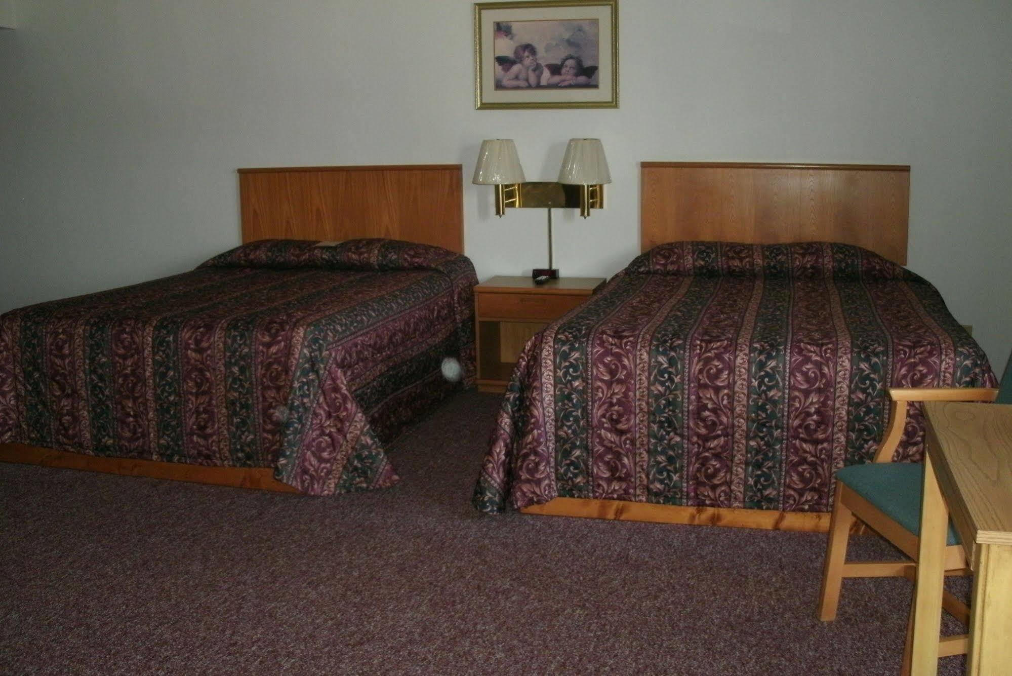 Budget Host Inn Ironwood Dış mekan fotoğraf