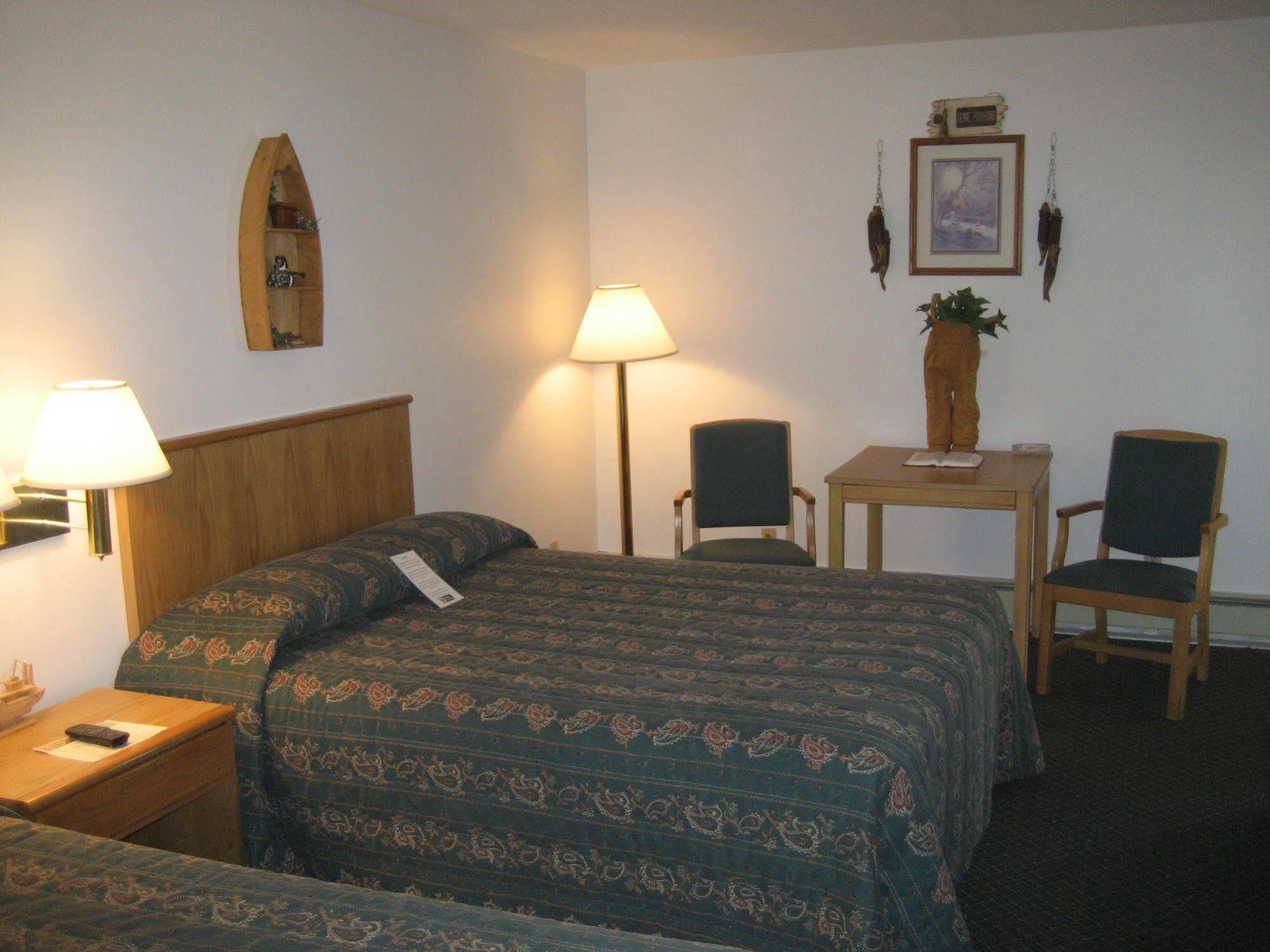 Budget Host Inn Ironwood Dış mekan fotoğraf