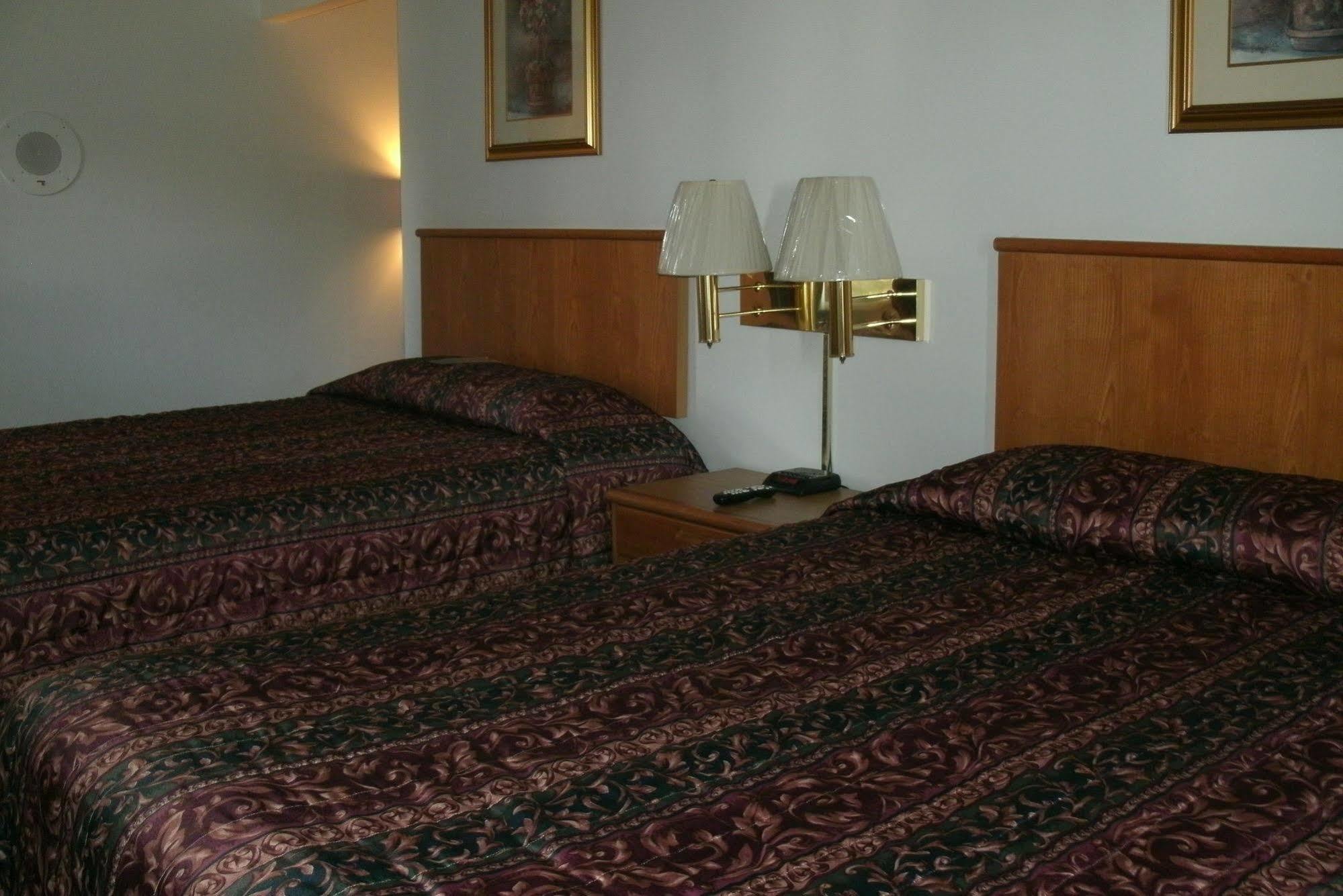 Budget Host Inn Ironwood Dış mekan fotoğraf