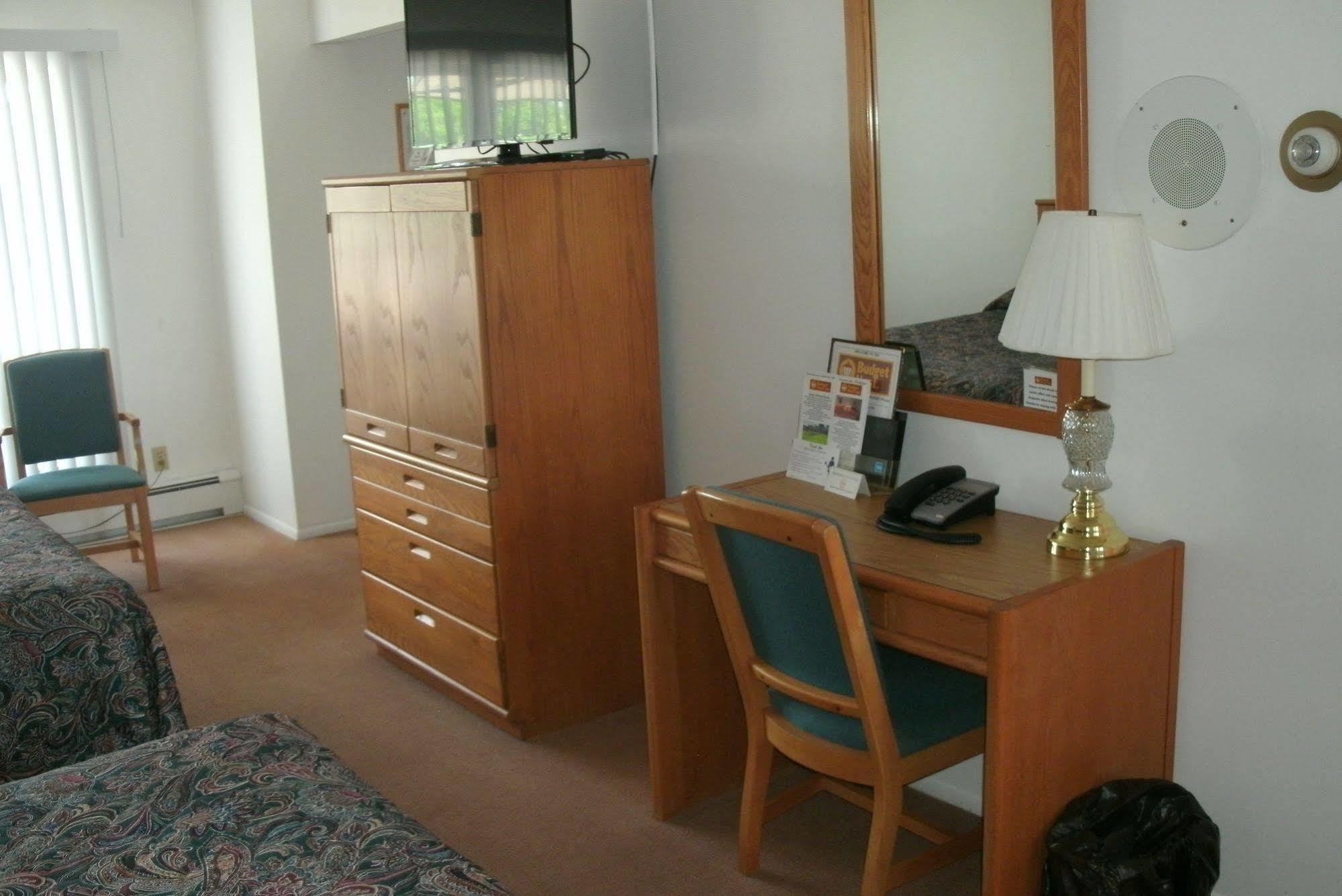 Budget Host Inn Ironwood Dış mekan fotoğraf